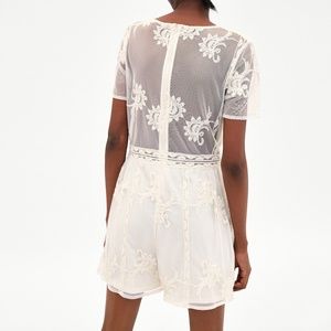 ZARA Beige Lace Romper Women's Size Medium